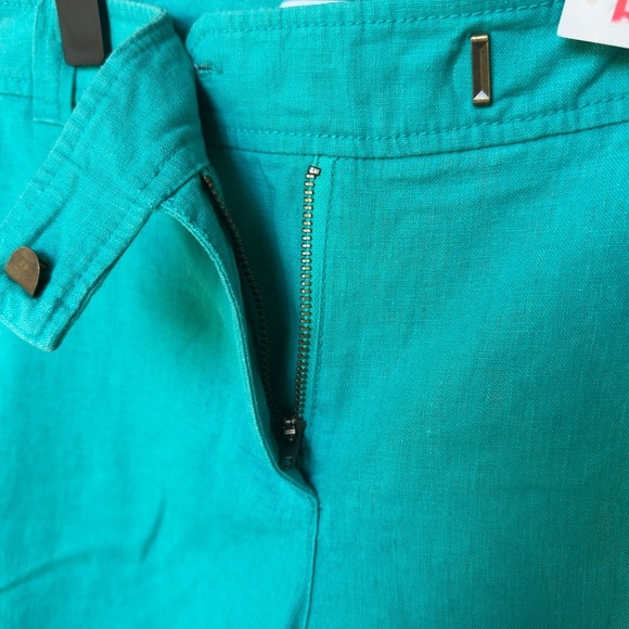 New York & Company Green Bermuda Shorts - Picture 7 of 11